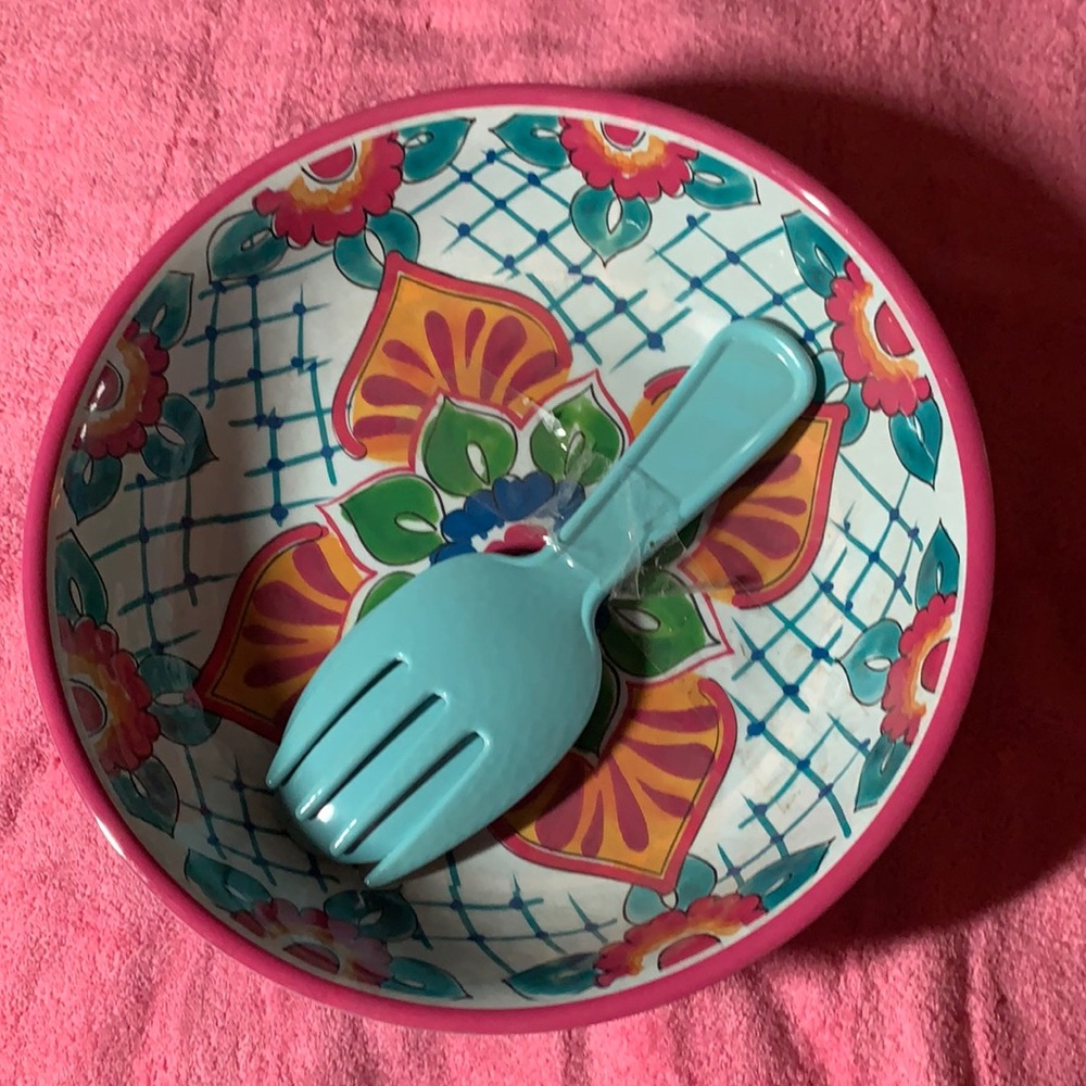 NWT Salad Bowl and Tools
